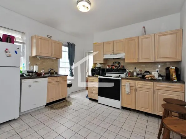 62 Brook St #4, Roslindale, MA 02131