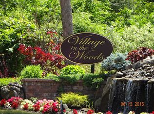 8 Fir Ct, Selden, NY 11784