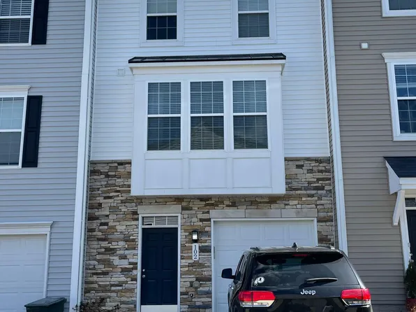 102 Woodside Dr, Morgantown, WV 26508