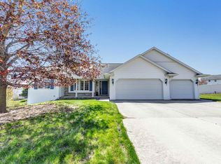 2195 Redpepper Trl, Green Bay, WI 54313