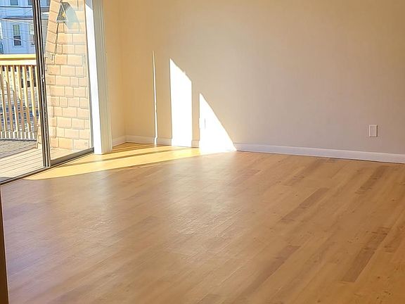 2nd image of 995 Atwood Ave