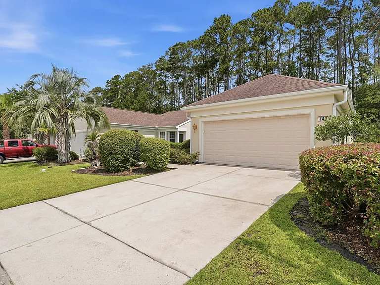 149 Lazy Daisy Dr — Photo 2