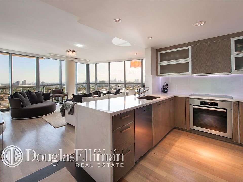 1st image of 101 20th St #3506
