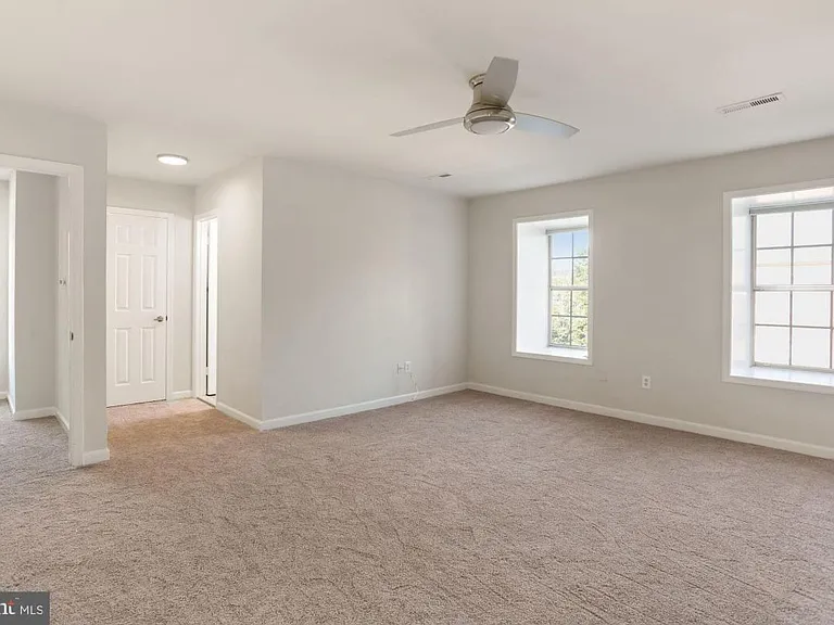 1454 McLean Mews Ct — Photo 8