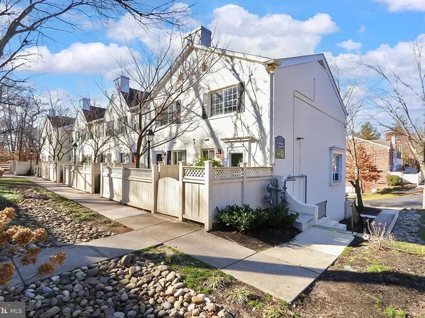 5260 Maris Ave, Alexandria, VA 22304