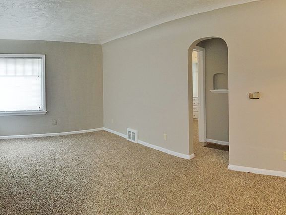 3rd image of 718 E Liberty Ave