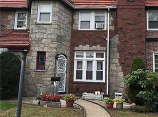 11646 218th St, Cambria Heights, NY 11411