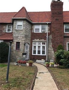 11646 218th St, Cambria Heights, NY, 11411