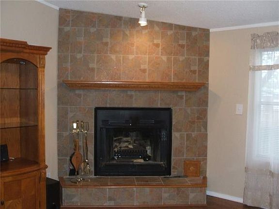 5th image of 4505 Christy Dr