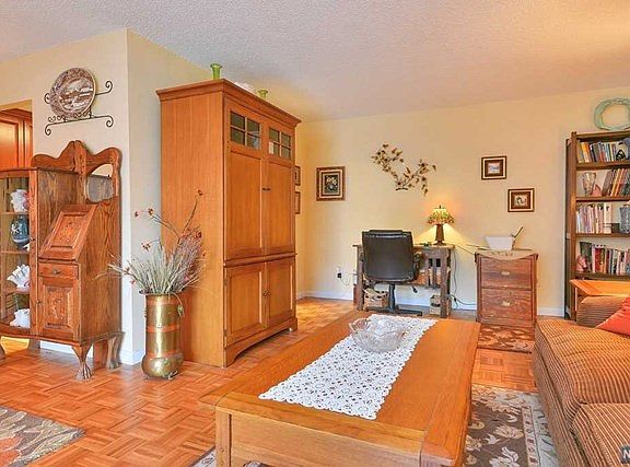 5th image of 540 Fairview Ave #107-4107