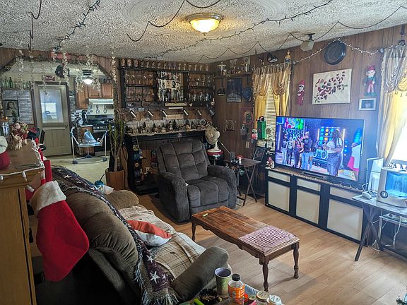 4th image of 114 Spring St