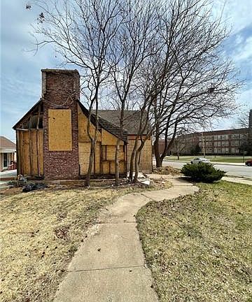2nd image of 1001 N Washington Blvd