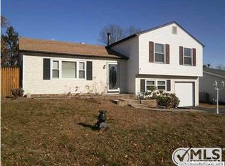 58 Bowline St, Barnegat, NJ 08005