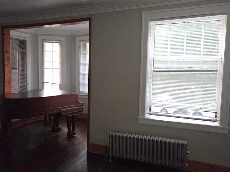 1335 W Fargo Ave #1W — Photo 4