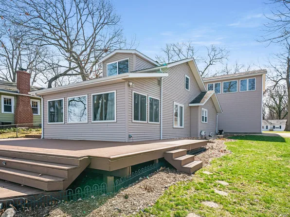 1309 Lakeview Dr, Portage, MI 49002