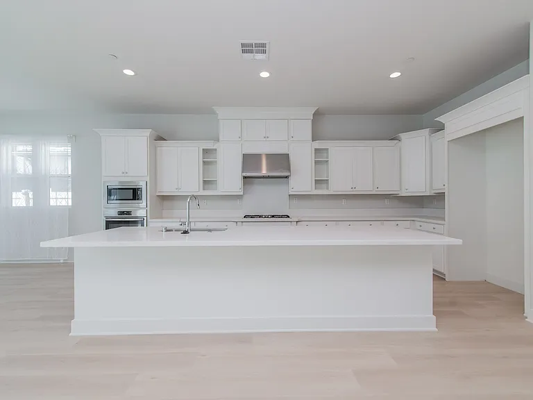15870 Kingston Rd — Photo 3