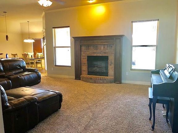 4th image of 19100 Green Springs Dr