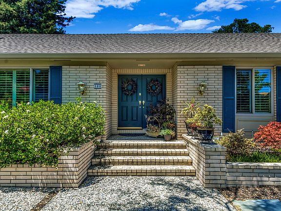 2nd image of 100 Fernwood Dr