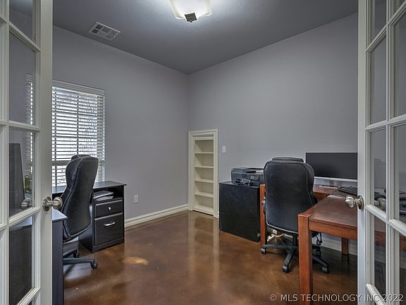 4th image of 14541 Courtney Dr