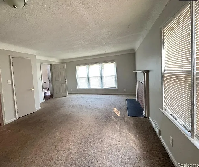 2 bed, 900 sqft, $825 — Photo 4