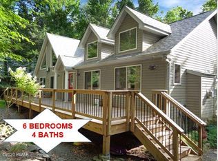 1045 Red Hawk Dr, Lake Ariel, PA 18436