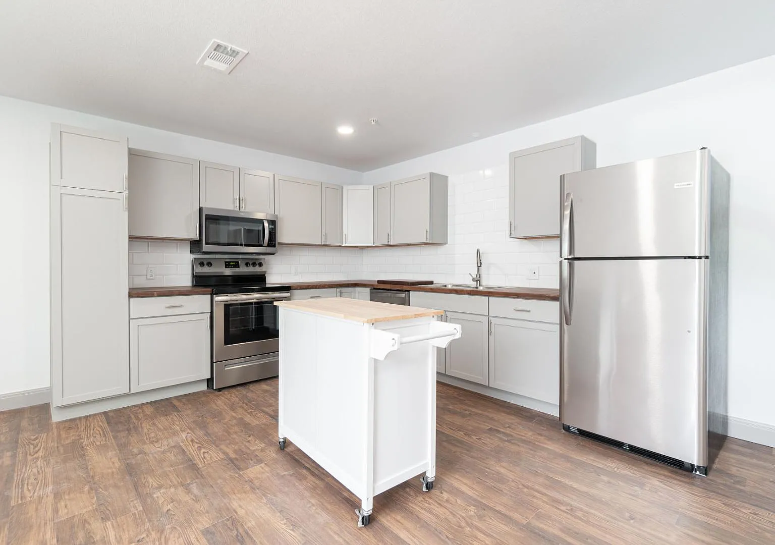 618 Live Oak Street - Unit 13 — Photo 2