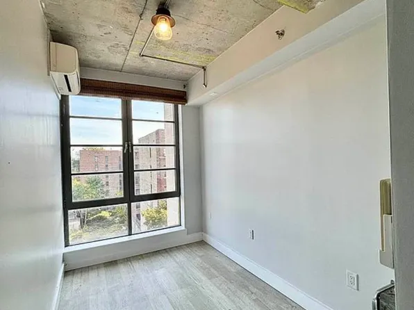 1930 Bedford Avenue image 9 of 11