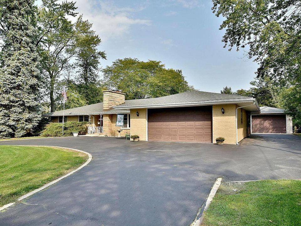 1st image of 17W290 Hillside Ln