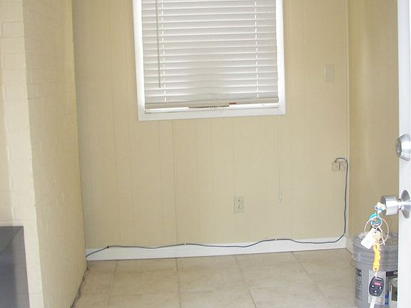 3rd image of 339 Canna Dr
