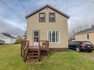 25 Matilda St, Sydney, NS B1N 2T3