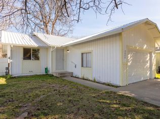 2555 Lupine St, Anderson, CA 96007