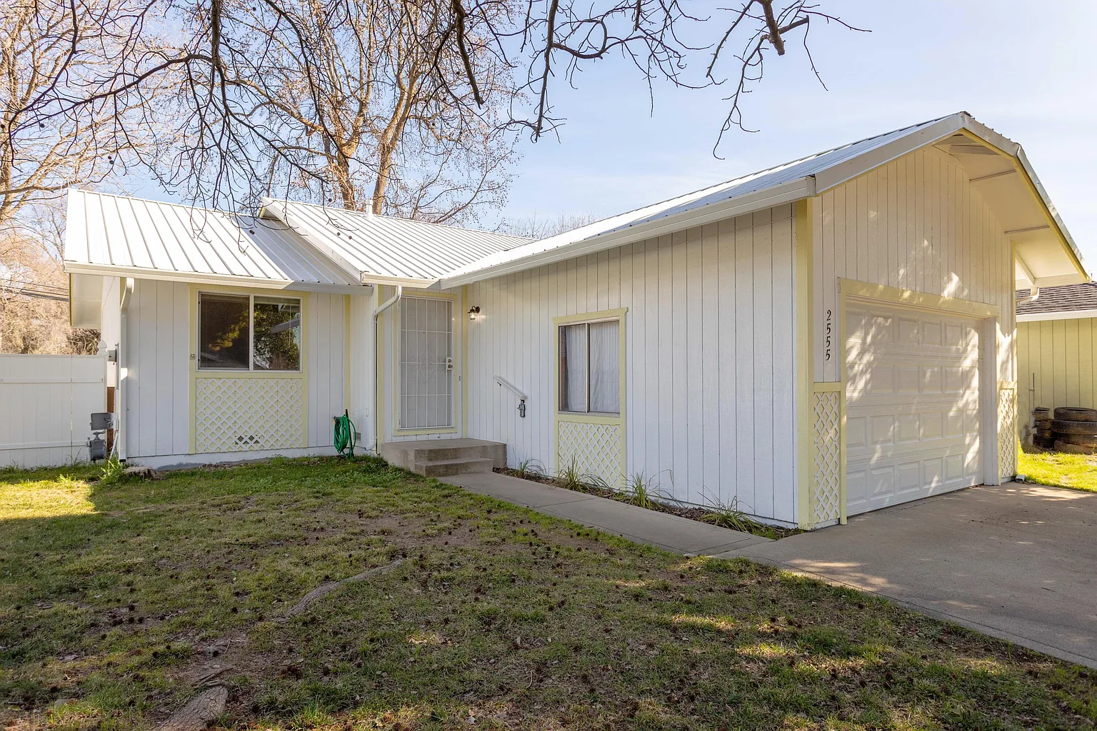 2555 Lupine St photo 1