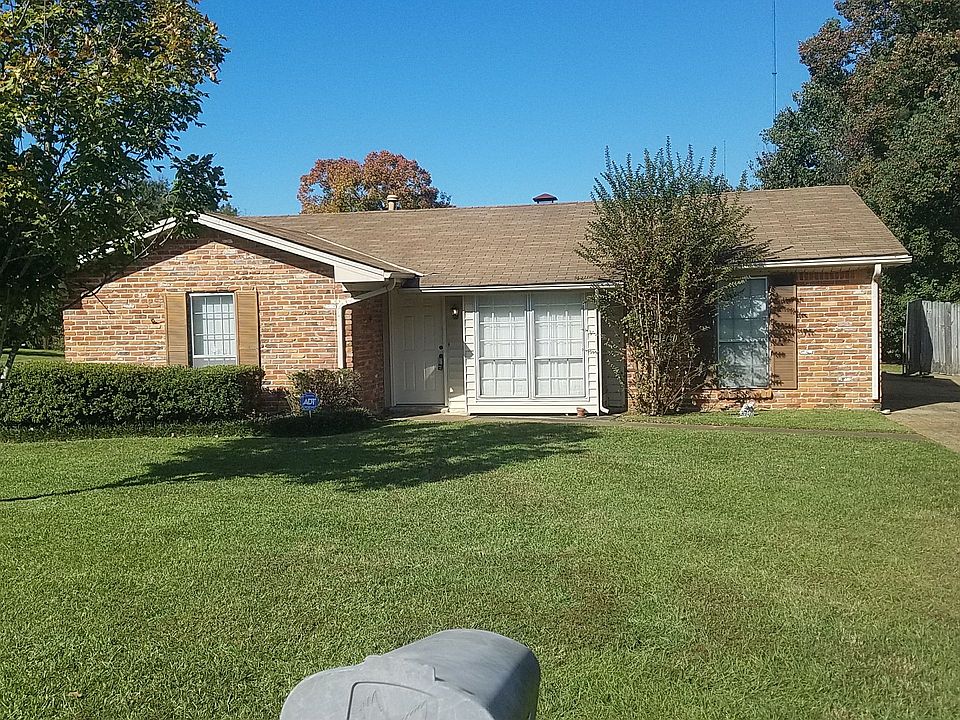 1st image of 680 Burlington Dr
