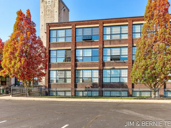 533 Columbia Ave APT 260, Holland, MI 49423