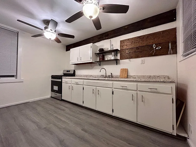 108 Karns Ave — Photo 4