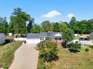 137 S Manley Dr, Taylors, SC 29687