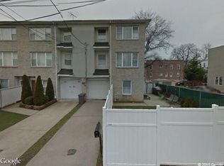 18 Smith St, Staten Island, NY 10305