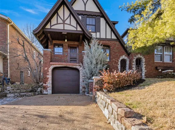 1419 Hawthorne Pl, Saint Louis, MO 63117