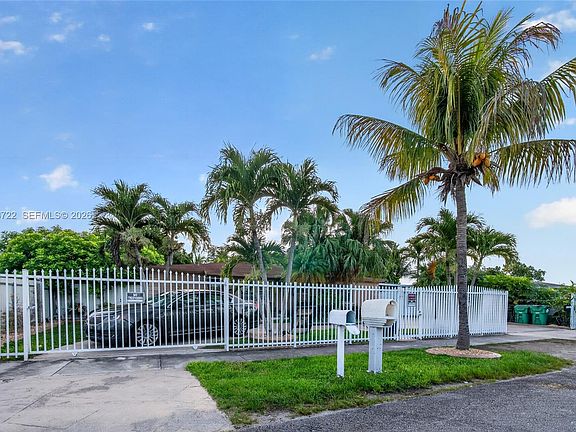 4th image of 25520 SW 125th Ct