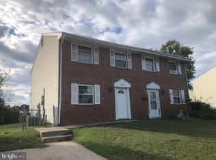 8535 Neptune Dr, Pasadena, MD 21122