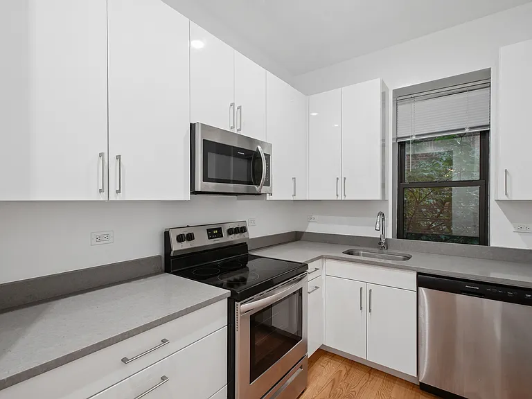 628 W 151st St #1J — Photo 4