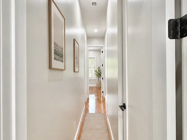1612 Hancock St #1R — Photo 3