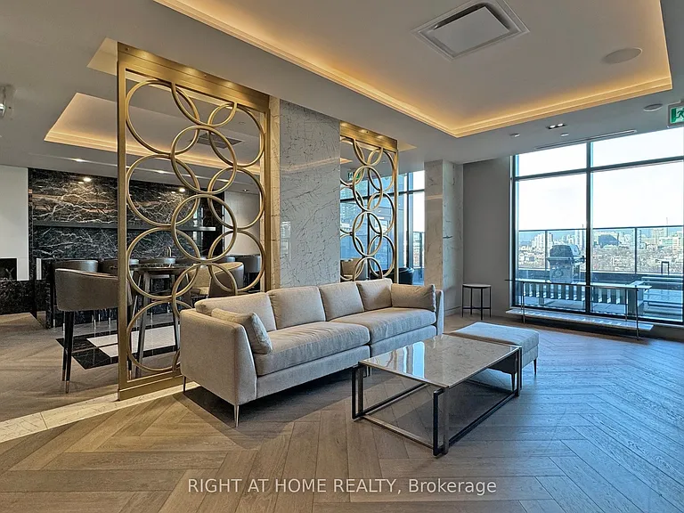 330 Richmond St W #209 — Photo 29