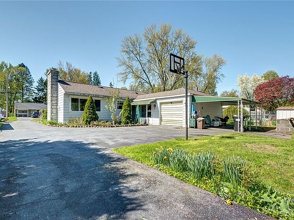 Just think of the pick up Basketball Games you could have in this Backyard!