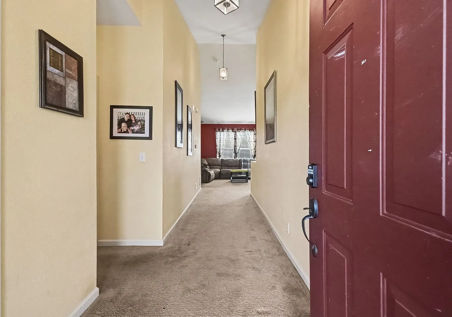 Great location! NEar Chalco Hills Recreation Area — Photo 2