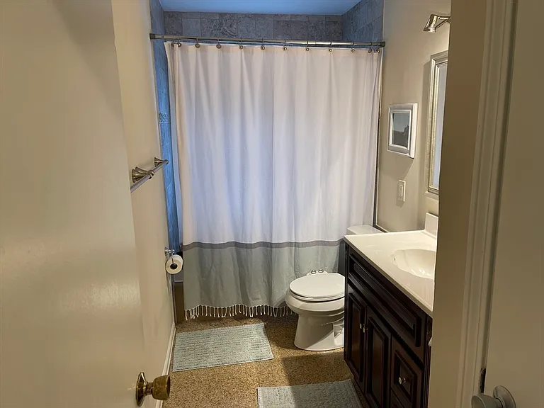 50 Gilbert St #50 — Photo 9