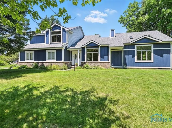 7902 Dunhill Dr, Sylvania, OH 43560