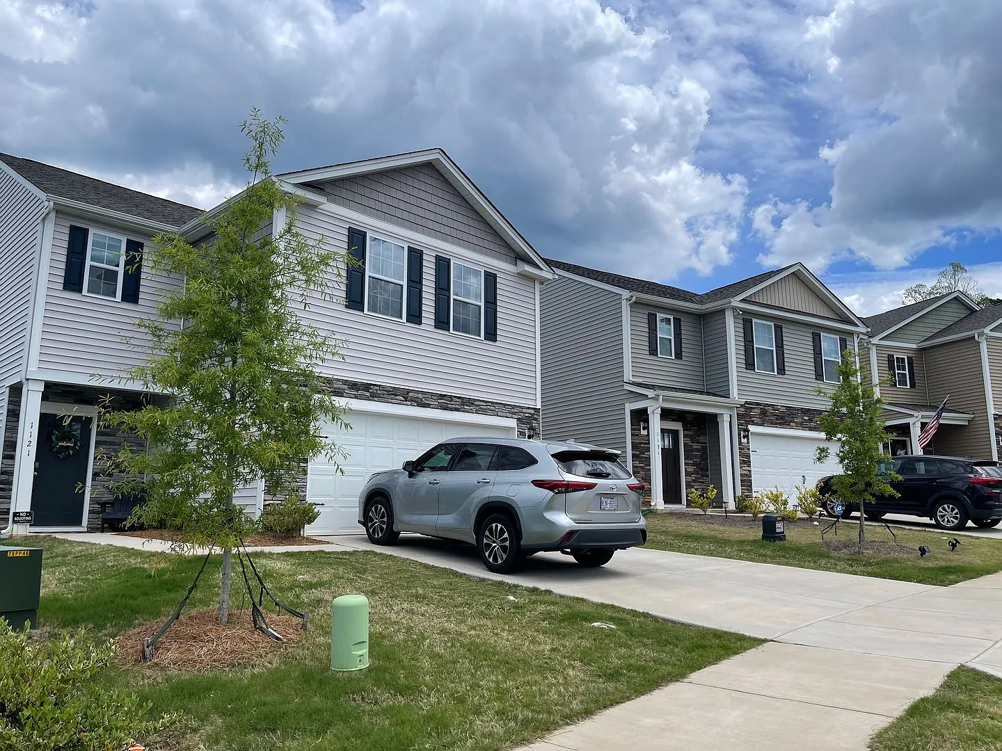 Pet Friendly 4BR 2.5BA | The Falls at Hickory Community | Available 11/6/2026 — Photo 4