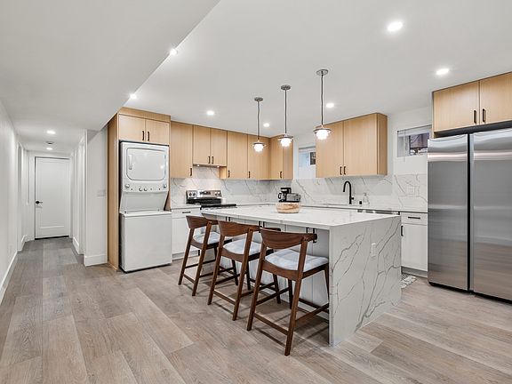 2nd image of 2710 College Ave #261-10639