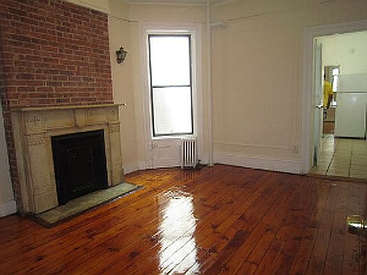 5th image of 417 W 44th St #C